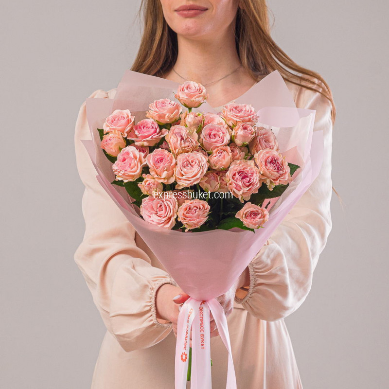 7 кустовых роз