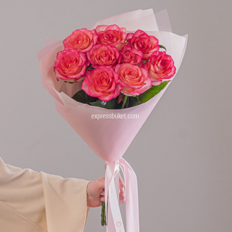 Букет из 9 роз Джумилия