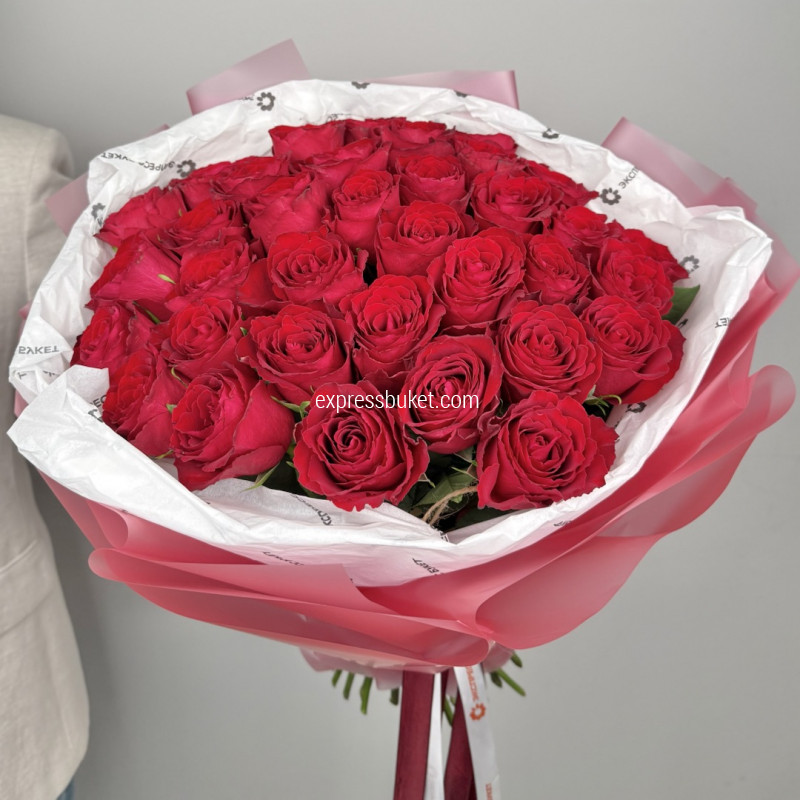 35 красных роз 50 см