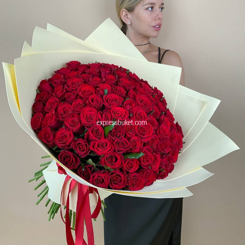 Букет из 101 красной розы Ред Наоми